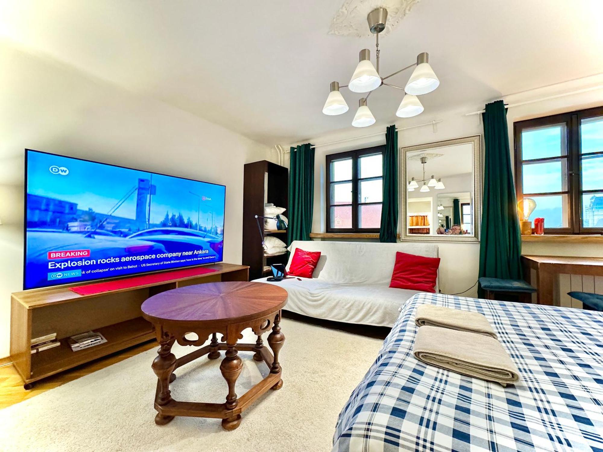 Old Town Best View Wifi 300 Mb/S Huge Screen Netflix Appletv Amazontv Varşovia Exterior foto